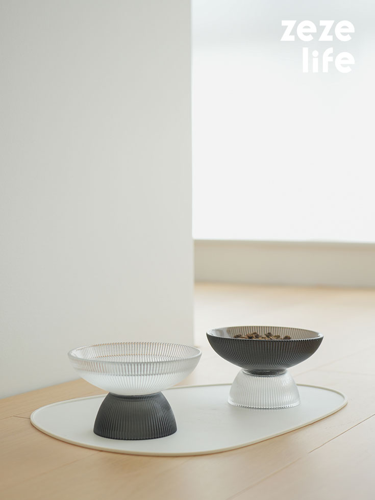 White & Black Glass Cat Bowls