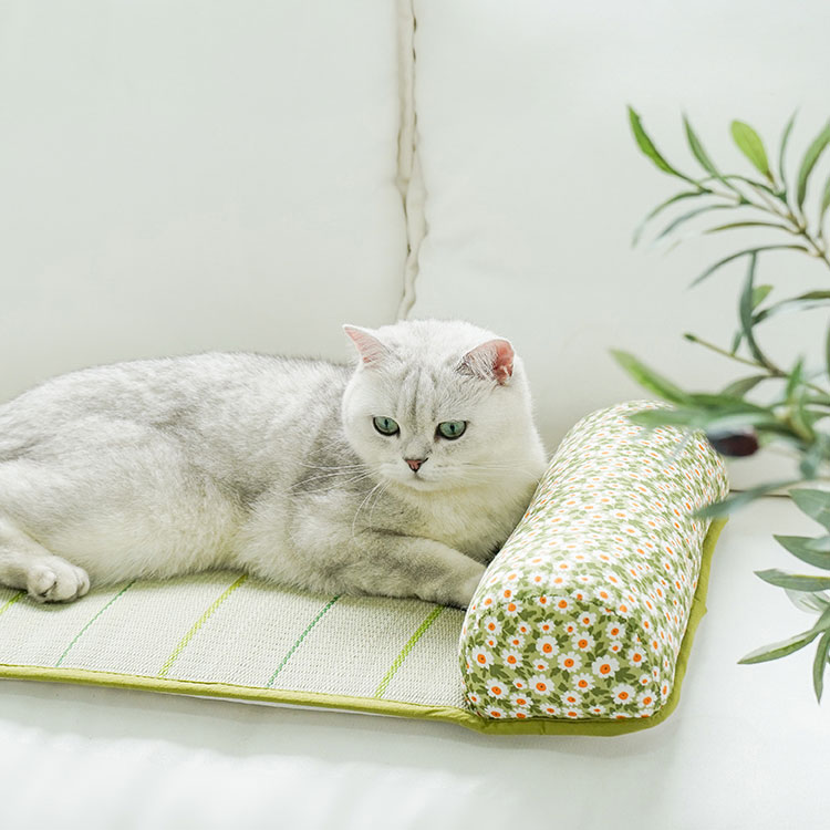 French Floral Rushes Pet Cooling Mat