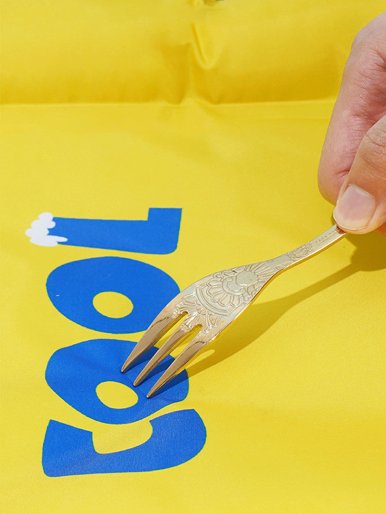 Beer-Shaped Pet Cooling Mat