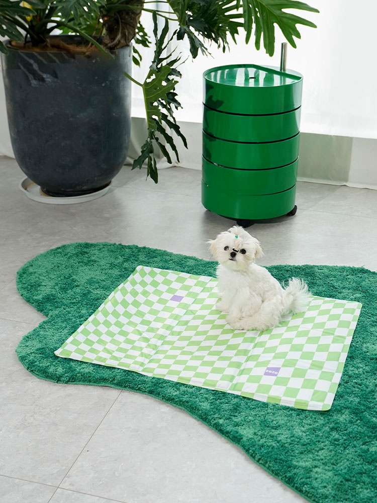 Checkerboard Pattern Pet Cooling Mat