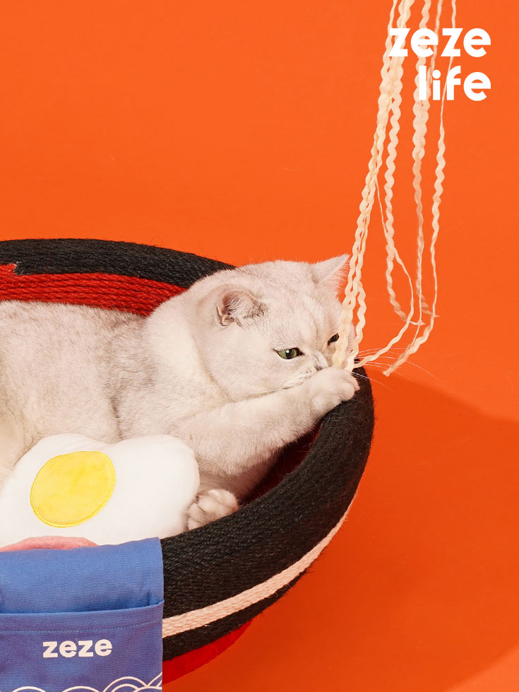 Yummy Ramen Cat Scratcher Bed