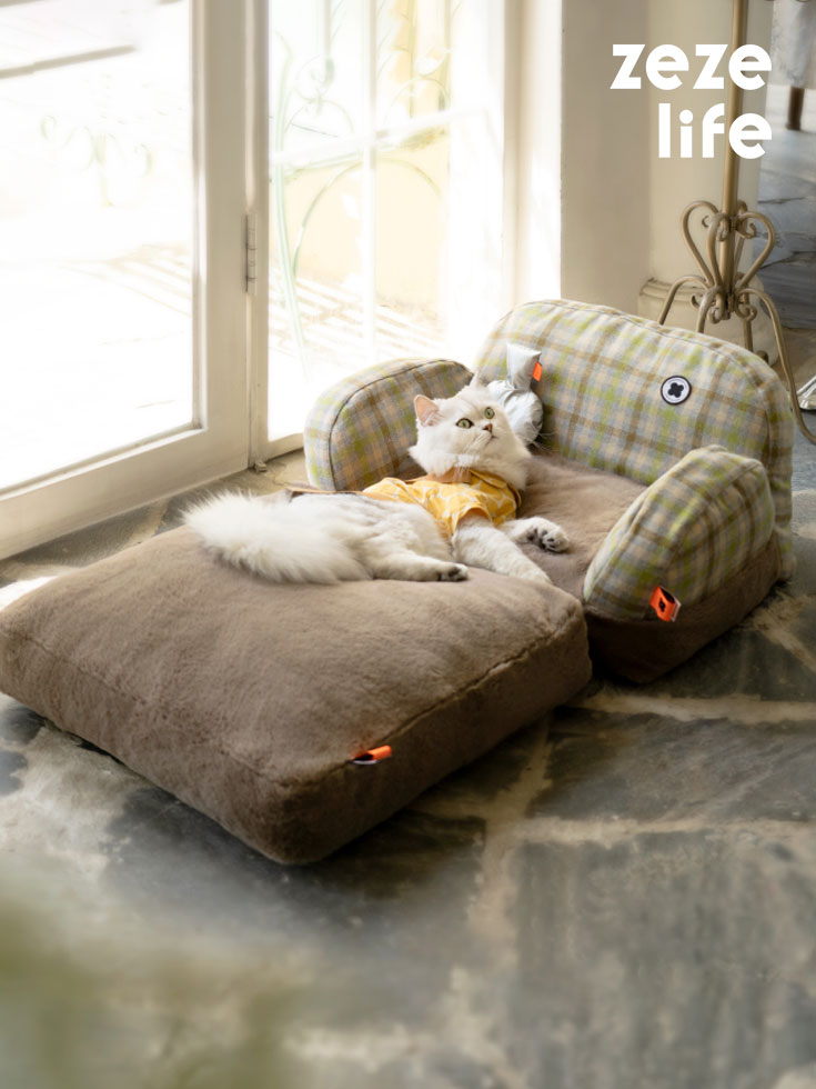 British Plaid Cat Sofa