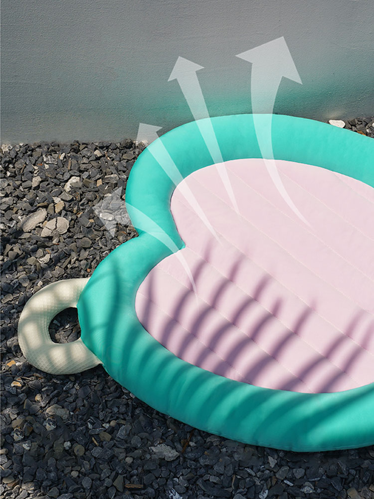 Childlike Cooling Cat Bed