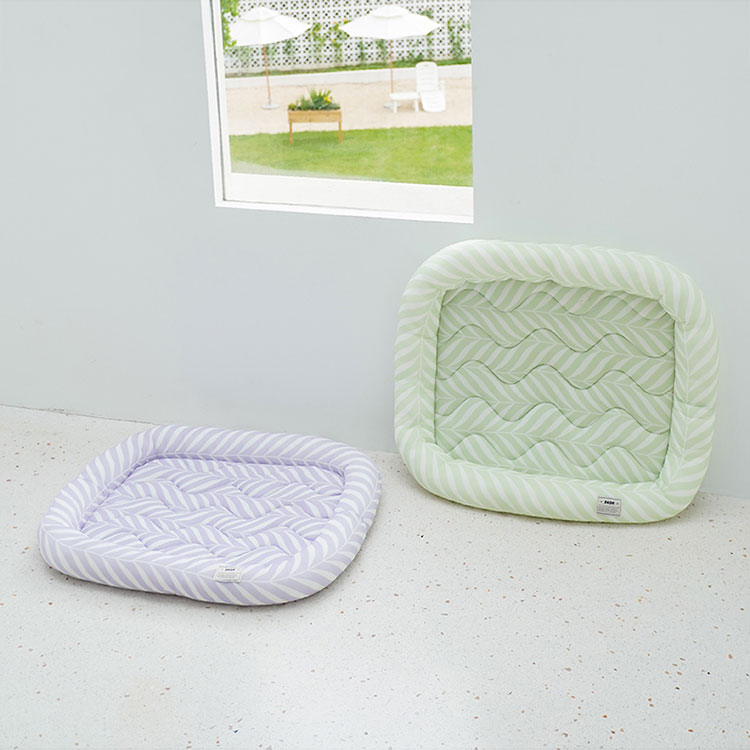 Nature-Inspired Cooling Mat for Cats