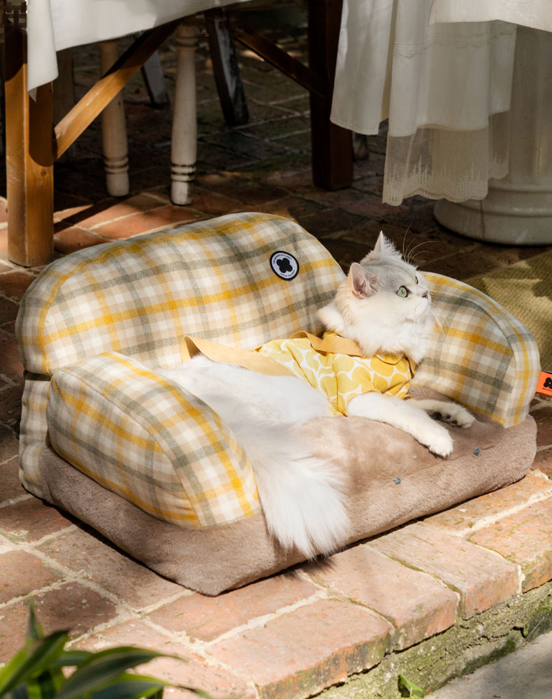 British Plaid Cat Sofa