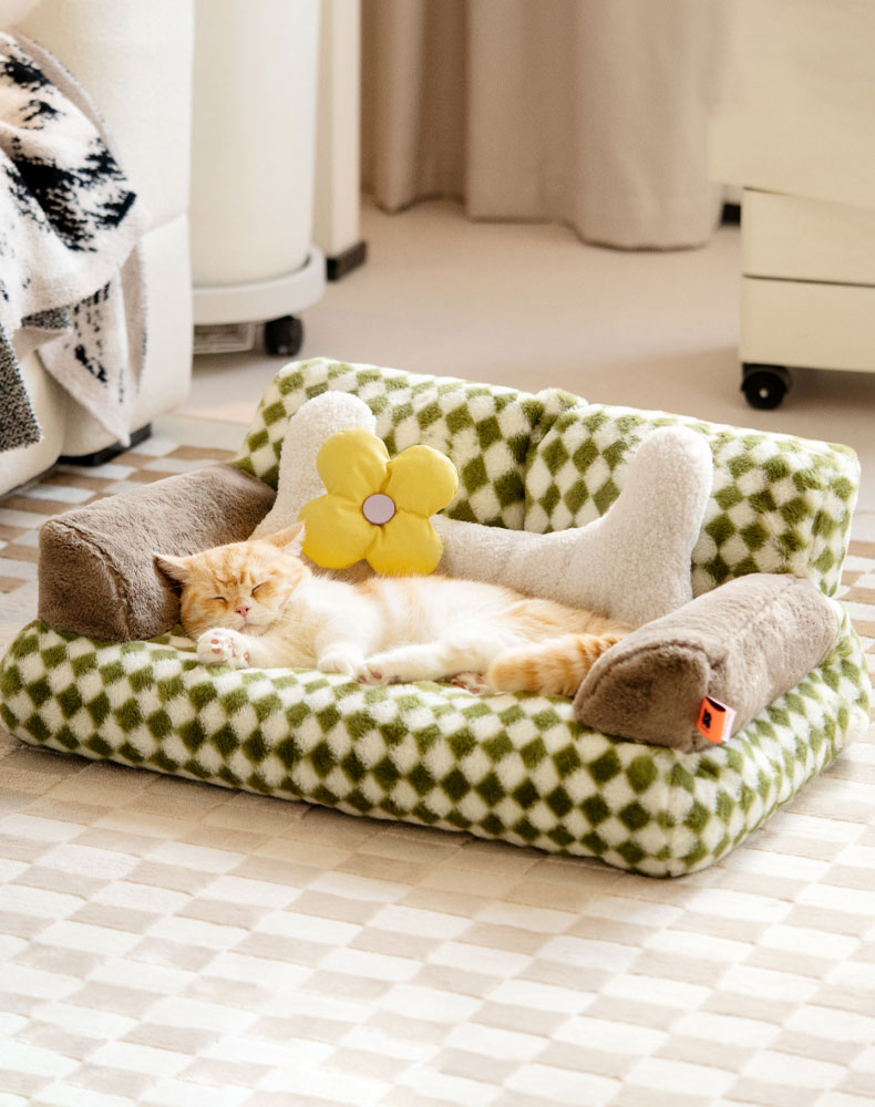 Green Vintage Diamond Cat Couch