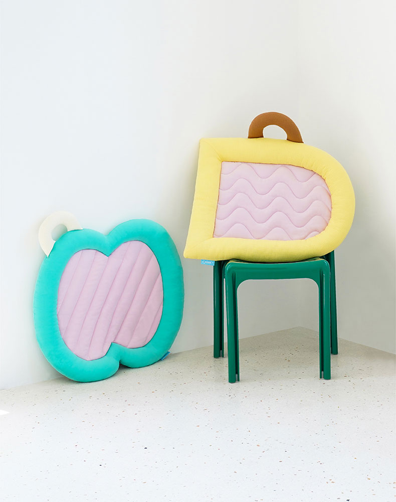 Childlike Cooling Cat Bed