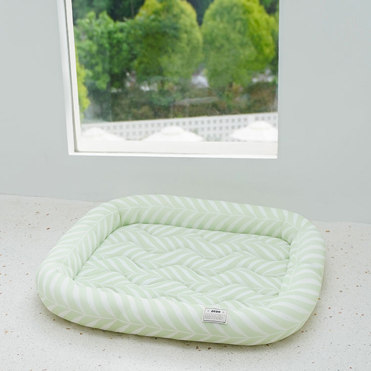 Nature-Inspired Cooling Mat for Cats