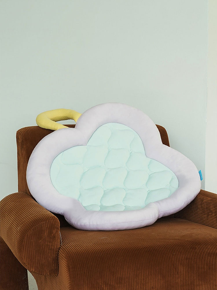 Childlike Cooling Cat Bed