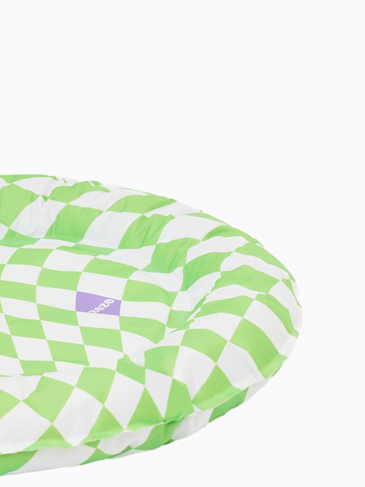 Checkerboard Pattern Pet Cooling Mat